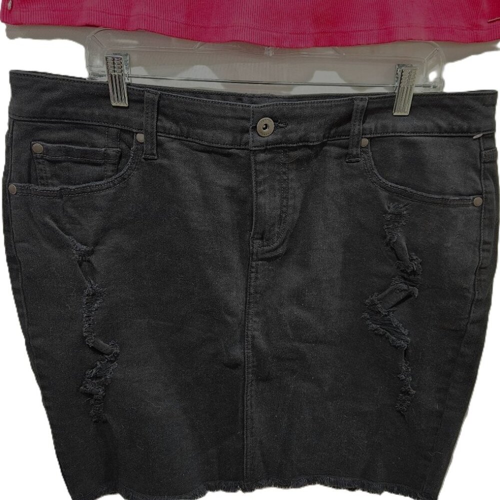 New TORRID BLACK DENIM DISTRESSED SHORT SKIRT ZIPPER  18  RIPS GOTH PUNK DARK